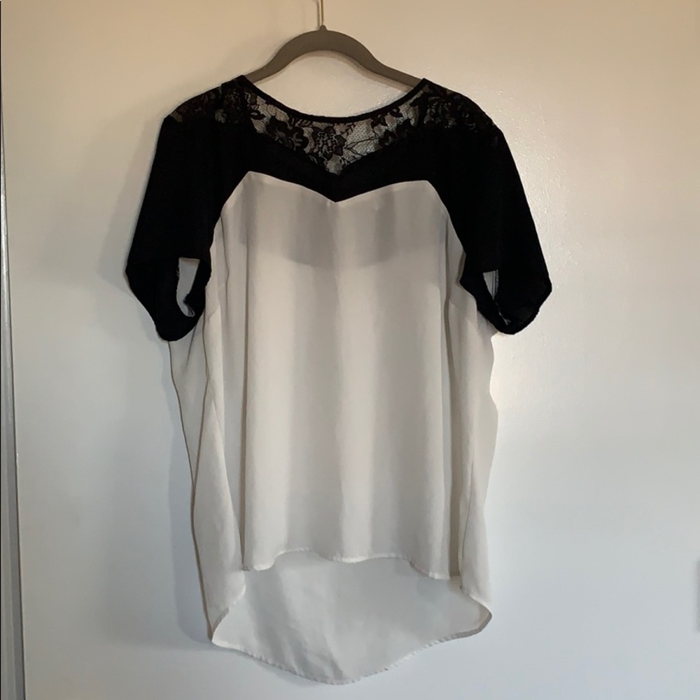 Chiffon blouse with lace detail